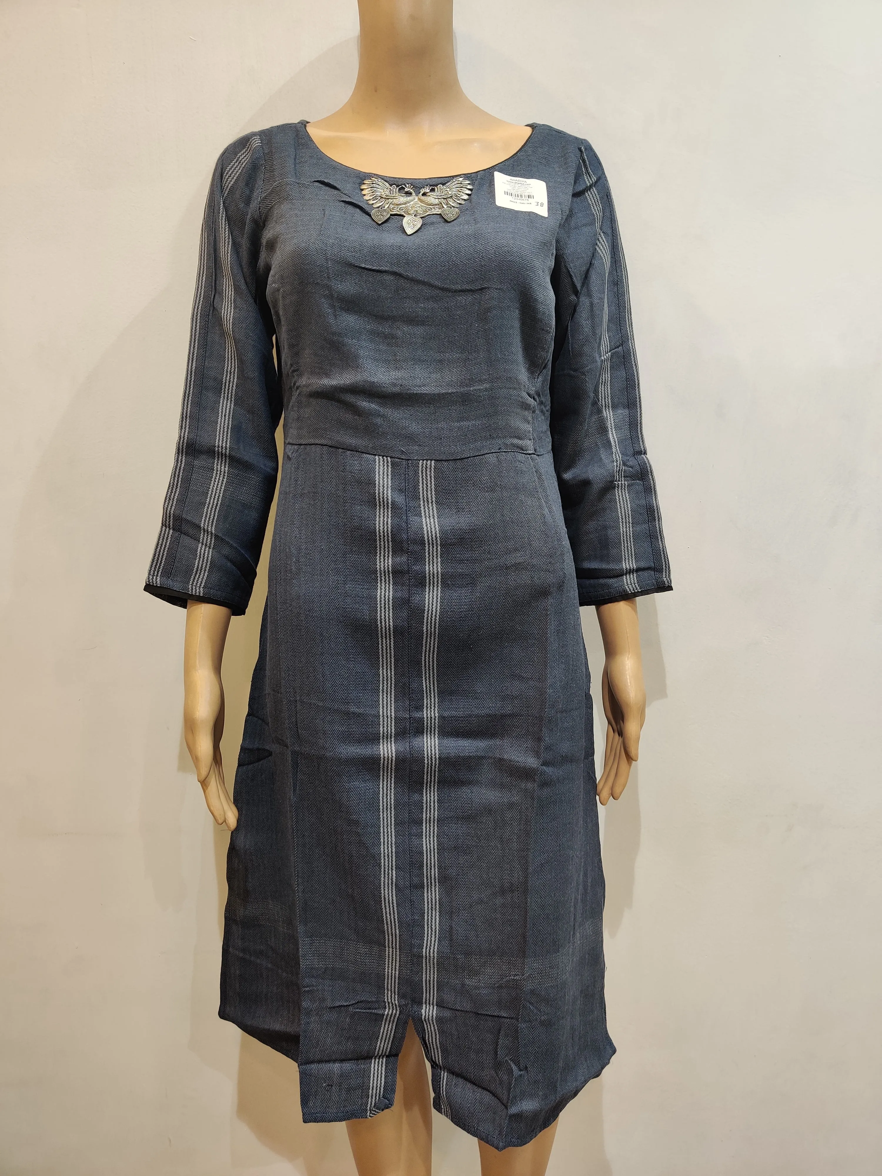 Gul Mehandee Kurti