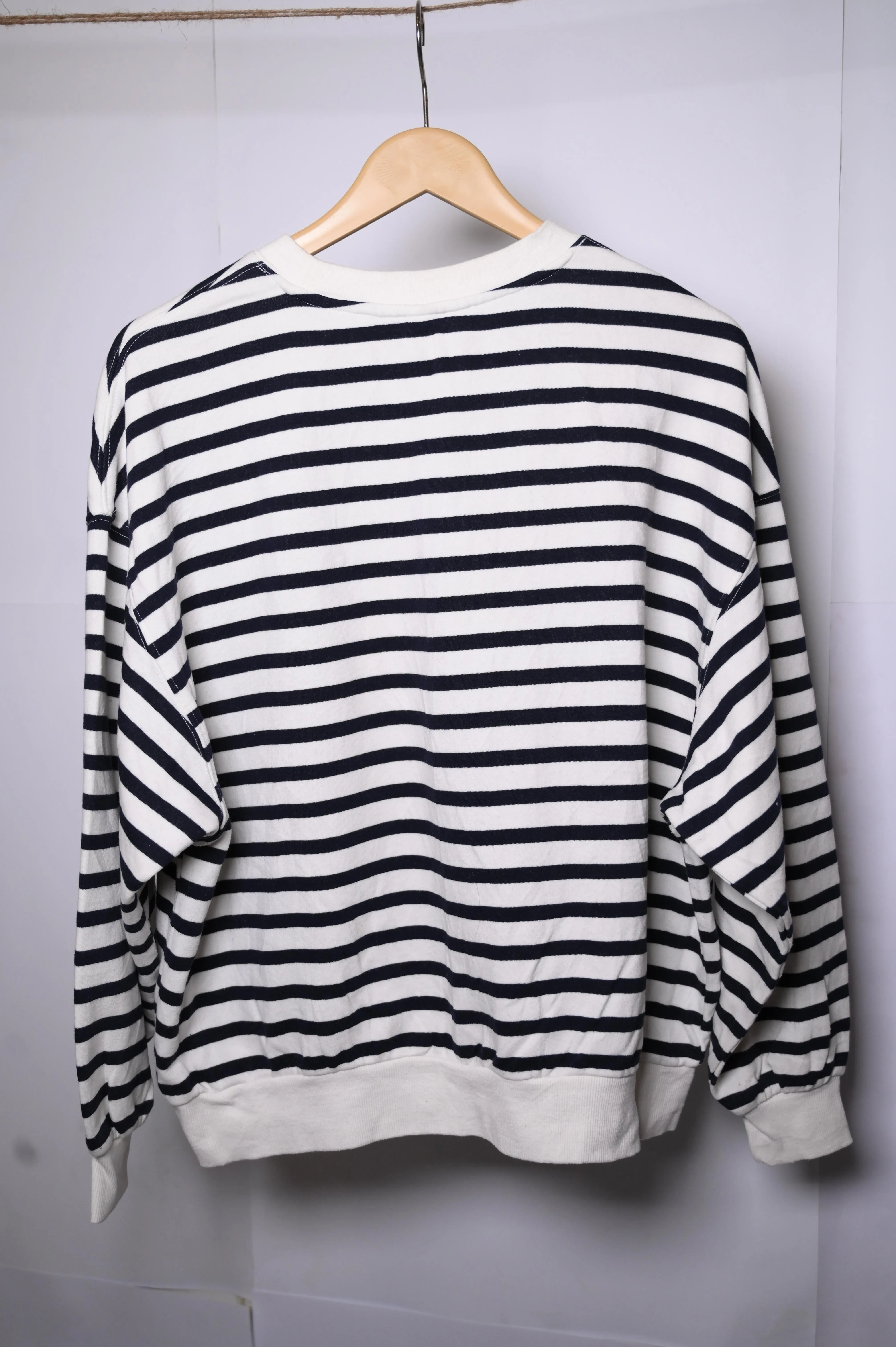 H&M Black and White Sweatshirt - Large