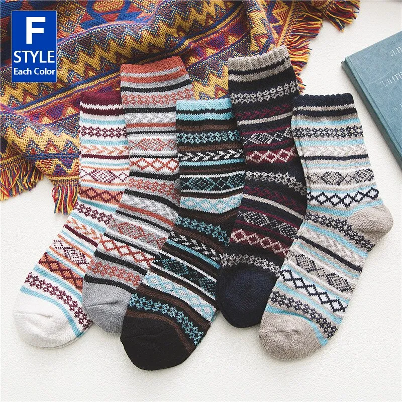 HSS Brand 5 Pairs Winter Men's Socks Thicken Sheep's Wool Socks Warm Men Retro Style Colorful Fashion Man Socks For Snow boots