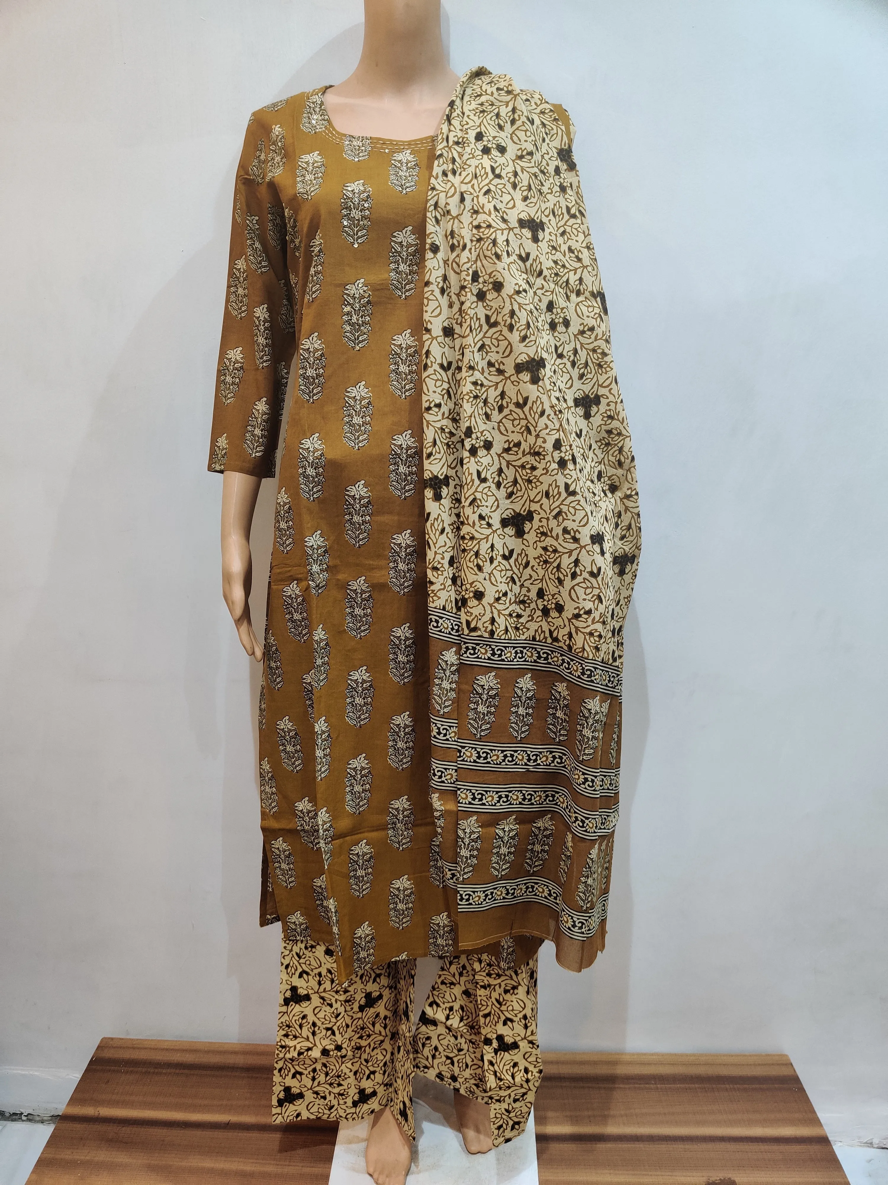 Lantana Kurta pant dupatta set