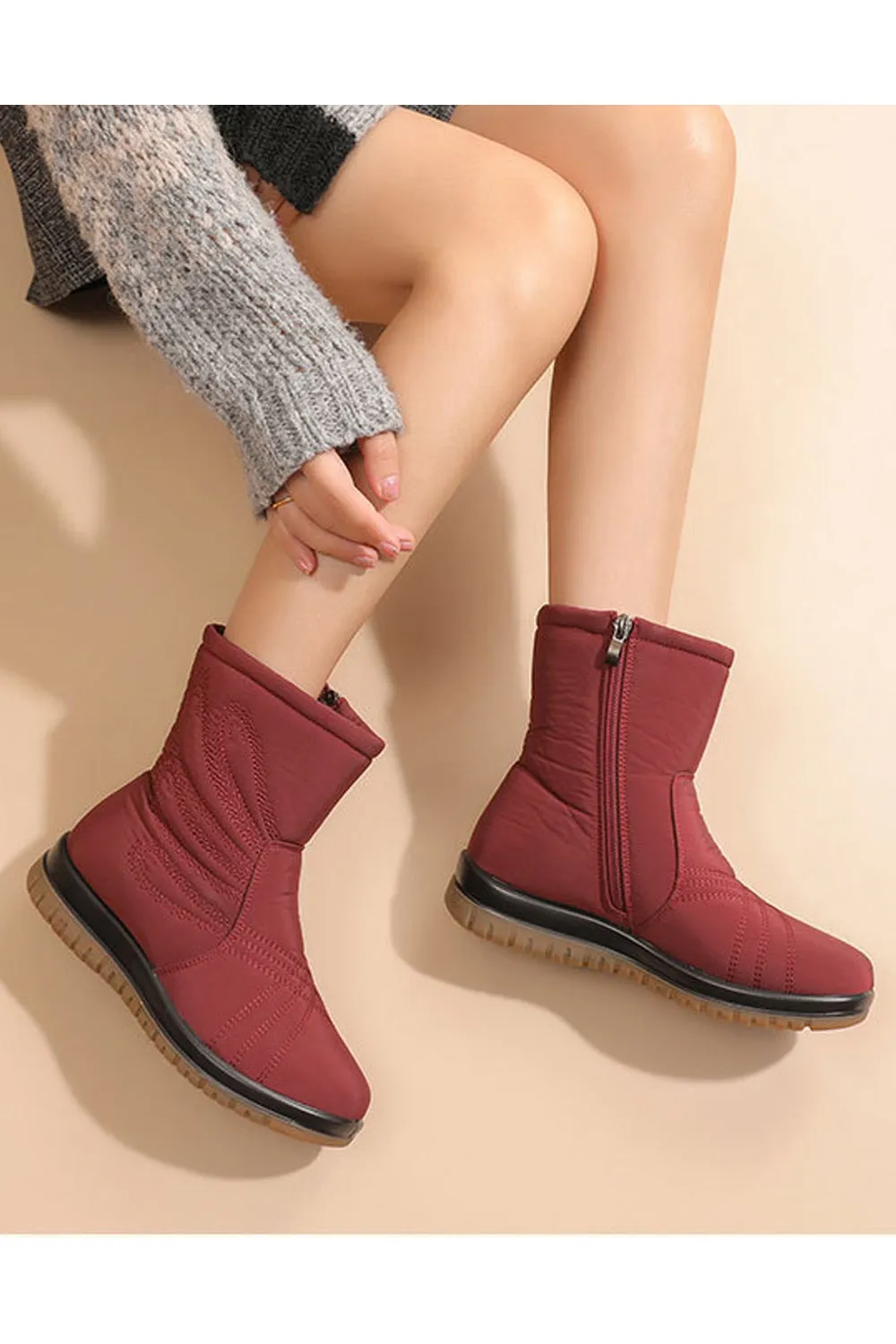 Women Round Toe Lightweight Thick Winter Cozy High Top Waterproof Solid Pattern Boots - WSC50898